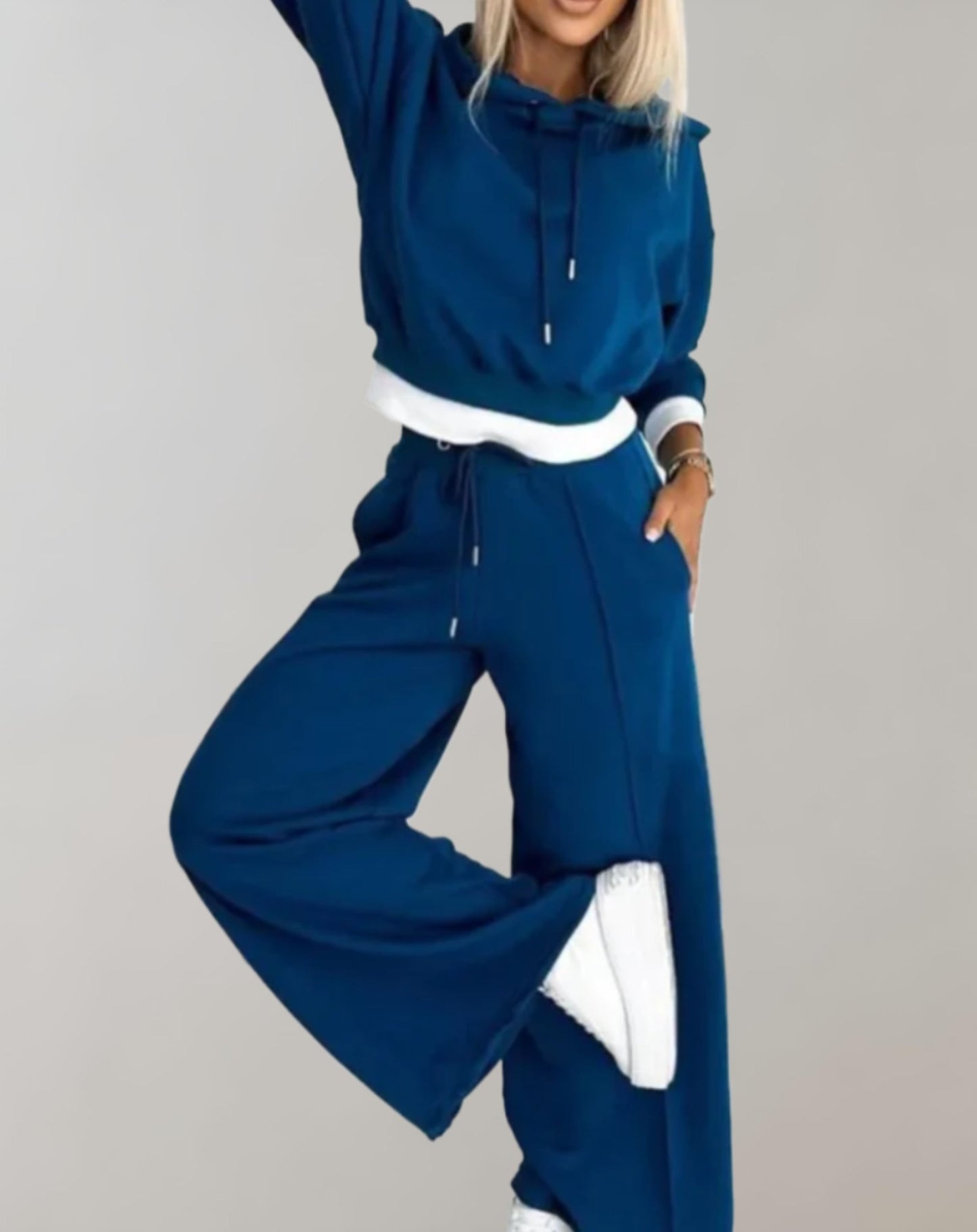 2-Piece Hoodie Tracksuit Set with Wide-Leg Trousers for Women