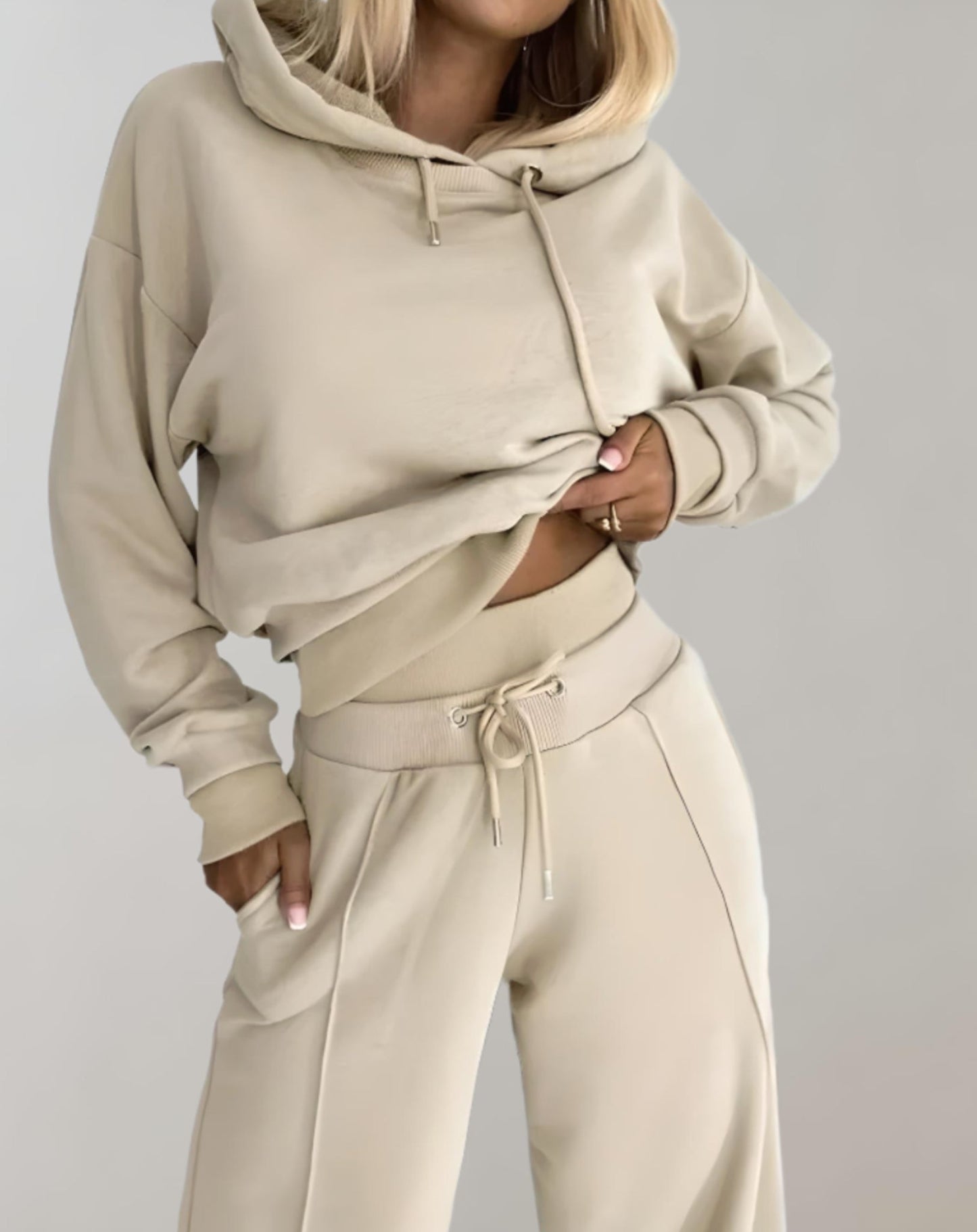 2-Piece Hoodie Tracksuit Set with Wide-Leg Trousers for Women